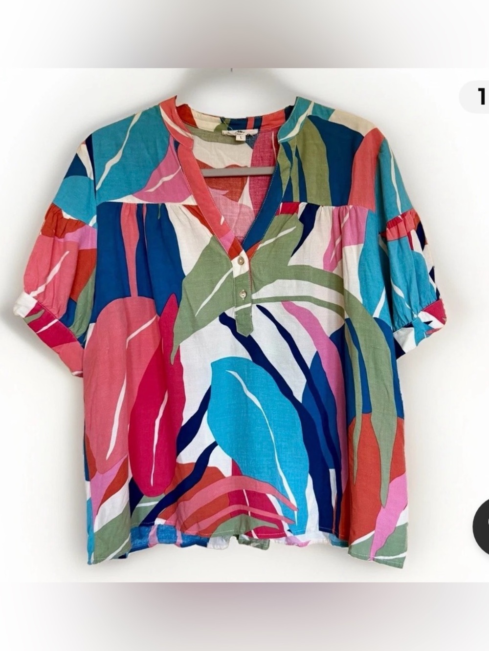 Entro abstract blouse size large
